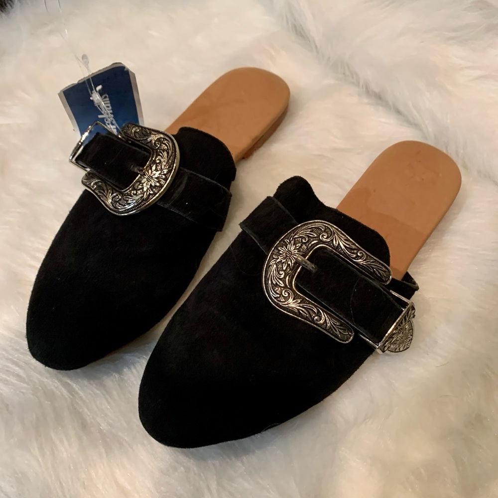NEW WITHOUT TAGS 🖤 James Smith Black Suede Buckle Mules size 38
